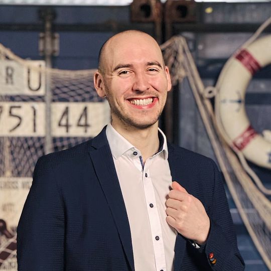 „Ohne ausreichendes Recycling gibt es keine belastbaren Lieferketten, aber ohne diese Lieferketten eben auch kein effizientes Recycling. Es empfiehlt sich daher, erst einmal Kreisläufe lokal zu suchen und danach global zu denken.“ Dustin Kubas, Product Manager Sales Marketing bei Endress+Hauser.(Bild: Endress+Hauser)