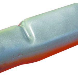 Demonstratorbauteil aus LH-800, im IHU-Verfahren pressgehärtet. Würde das Bauteil kalt ausgeformt werden, so würde das nicht ohne Versagen abgehen.  Bild: IWU