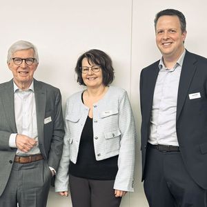 Francis Koller, Joëlle Schneiter et Gregory Affolter réunis pour l'Assemblée Générale 2026 de l'AFDT, la dernière ensemble.(Source :  Margaux Pontieu)