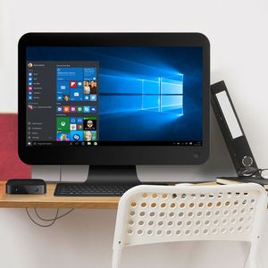 Der knapp 10 x 10 cm kleine PC iist im Handumdrehen einsatzbereit; er wird einfach per HDMI an einen Bildschirm angeschlossen.