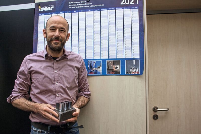 „Iscar unterstützt uns bei unserer Weiterentwicklung regelmäßig und tatkräftig mit Input. Da ist aber nicht einfach nur viel Kommunikation, sondern ganz viel Substanz“, sagt Dr. Jens Buchert, Geschäftsführer von Karl Walter Formen- und Kokillenbau. (Bild: Iscar)