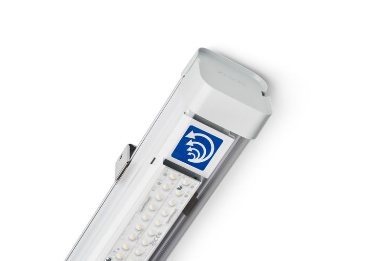 Ausgelegt sind die LED-Leuchten für die mehrfache Wiederverwendung. Dazu haben die Entwickler austauschbare Module, wiederverwendbare Geräteträger, Befestigungschlips und Klammern verbaut. Jede LED-Leuchte lässt sich eindeutig über einen QR-Code identifizieren. (Philips)