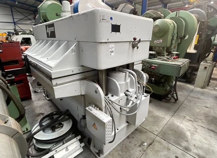 Auch eine Hydraulikpresse von Sandt ist unter den zu versteigernden Positionen. (Bild: Surplex)