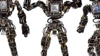 Mit dieser Version von Atlas trat Boston Dynamics bei der Darpa Robotics Challenge an – die neue Version kann mehr. So ist Atlas jetzt kleiner, leichter und unabhängiger von Energiequellen. (Boston Dynamics)