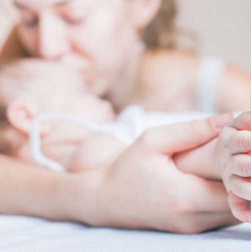 researchers have discovered that human milk oligosaccharides (HMOs) –– short strings of sugar molecules abundant in breast milk –– can help prevent GBS infections in human cells and tissues and in mice. researchers have discovered that human milk oligosaccharides (HMOs) –– short strings of sugar molecules abundant in breast milk –– can help prevent GBS infections in human cells and tissues and in mice.