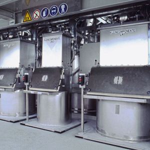 Mischungen können auch Komponenten in sehr geringen Dosierungen enthalten. Auch hierfür ist man bei Hoffmann Mineral ausgestattet.(Bild:  Hoffmann Mineral)