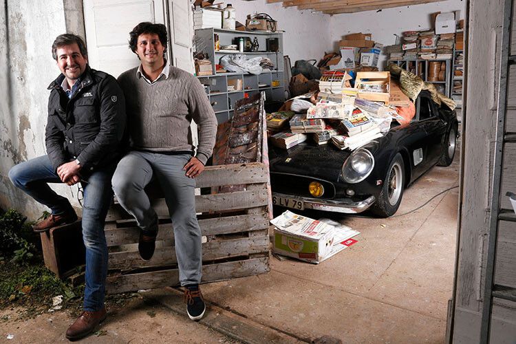 Freuen sich über den Ausnahmefund:  Matthieu Lamoure (links) und Pierre Novikoff vom Auktionshaus Artcurial. (Foto: Artcurial)