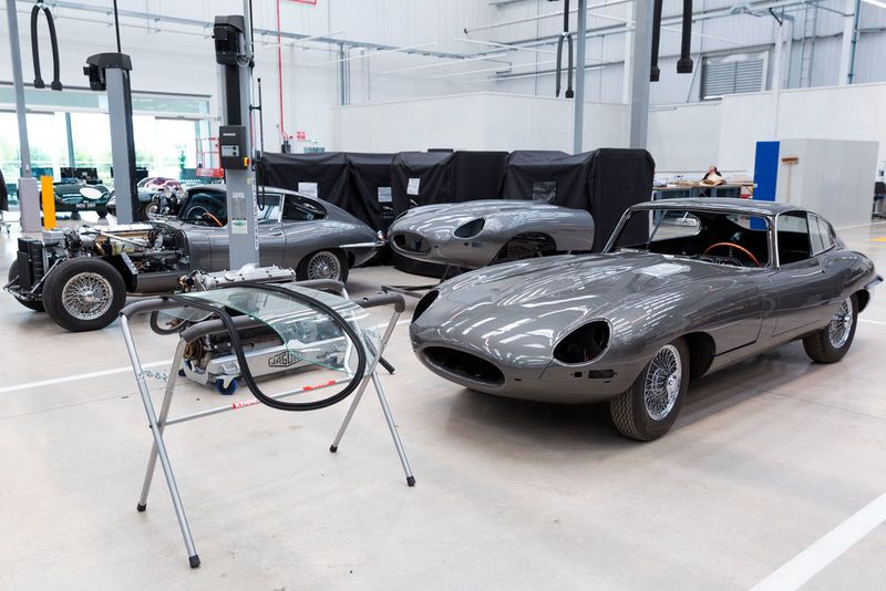 Der legendäre E-Type ist die erste Jaguar-Ikone, die Teil des Reborn-Programms ist. (Chris Brown)