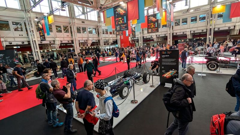 Schwer beeindruckend: die Sonderaustellung „75 Jahre Formel 1“. (Bild: Dominsky)