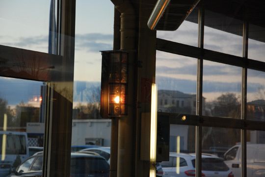 Die so genannte „Lichtorgel“ spielt bei  PS Union eine wichtige Rolle. Per Knopfdruck kann die Empfangsdame beispielsweise damit den zuständigen Serviceberater informieren, wenn sein Kunde das Autohaus betritt. (Archiv: Vogel Business Media)