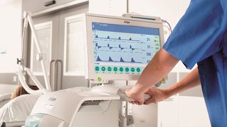 Die Versorgung von Kliniken mit Beatmungsgeräten ist in der Corona-Krise von entscheidender Bedeutung. (Bild: Dräger)