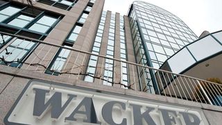 Wacker Chemie hat aktuelle Zahlen vorgelegt. Wie die ganze Chemiebranche in Europa leiden auch die Bayern an den herrschenden Problemen. Vor allem der maue Bausektor drückt auf die Stimmung. Bald wird es deshalb auch zu einschneidenden Sparmaßnahmen kommen ... (Bild: Wacker Chemie)