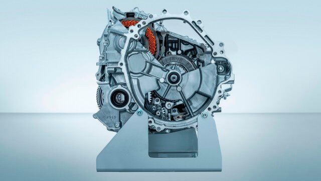 Das additiv gefertigte Druckguss-Werkzeug aus L-40 für den Aluminiumguss ist ein Teil des Werkzeugs für dieses Getriebegehäuse des Toyota Yaris in der Hybridvariante. (Bild: Toyota)