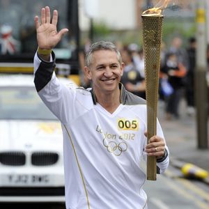 Mit 800 g ist die Olympische Fackel eine der leichtesten der Geschichte der Olympischen Spiele.