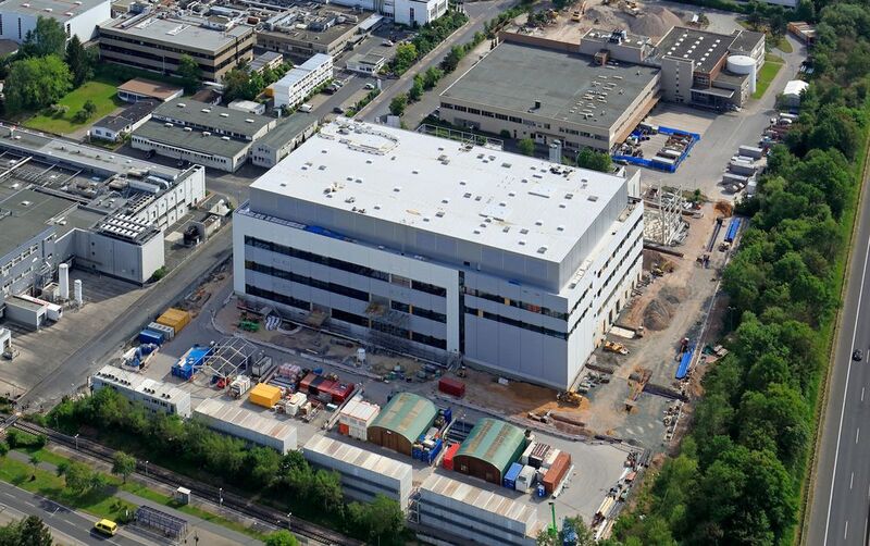 Luftbild des Neubaukomplexes (Biotest)