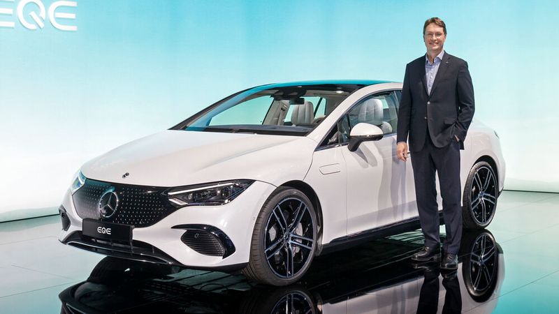 Der Mercedes EQE ist ein kleiner EQS. (Bild: Mercedes-Benz)