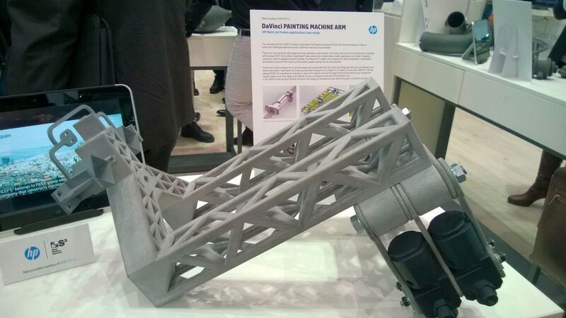Mit der Multi Jet Fusion-Technologie und der 3D Material Open Platform können Bauteile wie ein Maschinenarm... (D.Quitter/konstruktionspraxis)