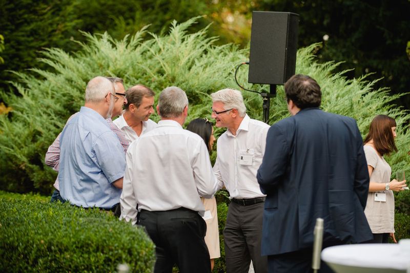 Helmuth Merkel, Partner und Gesellschafter der 3C, (3. von links) Matthias Schorer und Markus Klein, beide VMware und Christian Nern, Ex Symantec-Chef (3C)