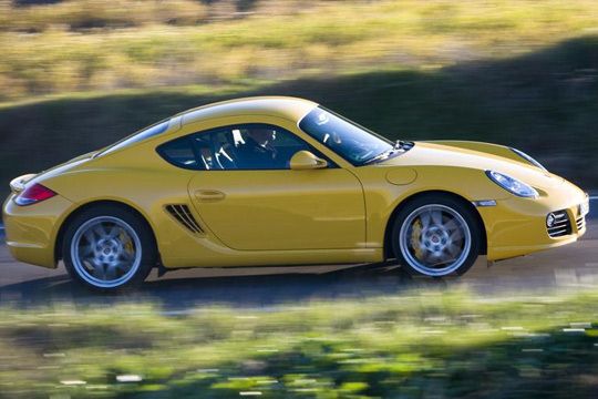 Wie der Cayman die Kurven nimmt, ist nicht zu bemängeln. Fahrwerk und Lenkung geben wie beim Bruder-Modell keinen Anlass zur Klage. (Archiv: Vogel Business Media)