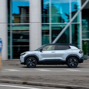 Mit kompakten 4,28 Meter bleibt der Urban Cruiser angenehm parkhaustauglich.(Bild:  Toyota)