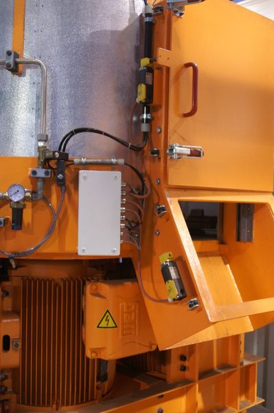 Beim Post-Shreddar-Recycling werden unterschiedlichste Materialen sauber voneinander getrennt. (Bild: Pilz)