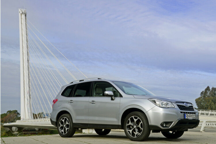Verkaufsstart für die vierte Generation ist Ende März. Der Forester wird dann zu Preisen ab 28.900 Euro angeboten. Eine günstigere, aber auch magerer ausgestattete Einstiegsversion schiebt Subaru später nach. (Foto: Subaru)
