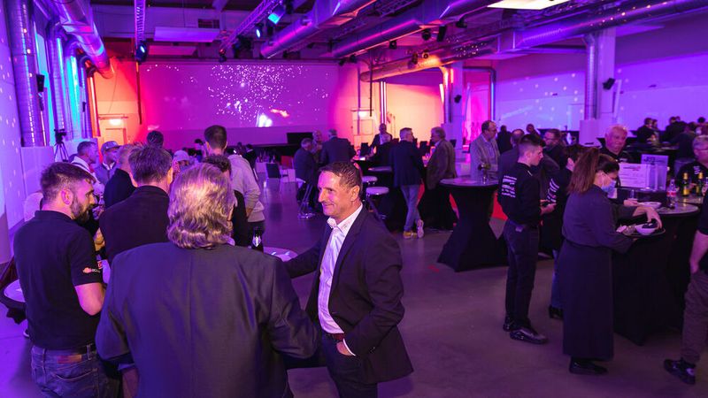 Nach der Preisverleihung war auf der After-Party genügend Zeit zum Feiern und Netzwerken. (Stefan Bausewein)
