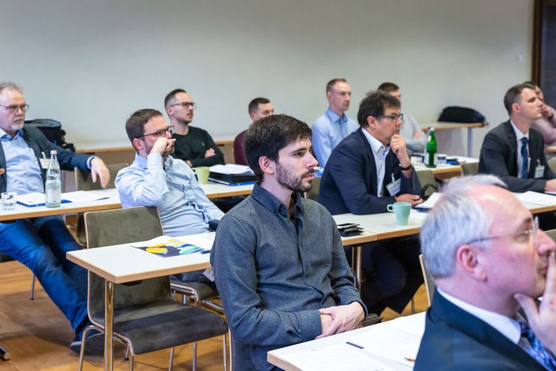 Impressionen der Förderprozessforen 2019: Beim Pumpen- und Schüttgut-Forum diskutieren Experten an zwei Tagen über Probleme bei Förderprozessen. Dabei steht der praxisorientierte Austausch und die gemeinsame Lösungsfindung im Vordergrund des Netzwerktreffens der Pumpen- und Schüttgut-Community. (Stefan Bausewein / PROCESS)