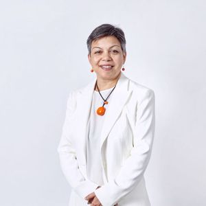 Sucheta Govil wird ab 1. August Chief Commercial Officer von Covestro. Govil hat ein Post-Graduate-Diplom in Business Management vom Indian Institute of Management in Calcutta sowie einen Bachelor-Abschluss in Wirtschaftswissenschaften vom St. Stephen´s Institute der University of Delhi. Unsere Bildergalerie „In aller Kürze: Personalmeldungen aus der Prozessindustrie“ zeigt Ihnen kompakt die personellen Veränderungen in den Chefetagen der deutschen Prozess- und Chemieindustrie. Den jeweiligen passenden Beitrag finden Sie hier.(Bild: Covestro)