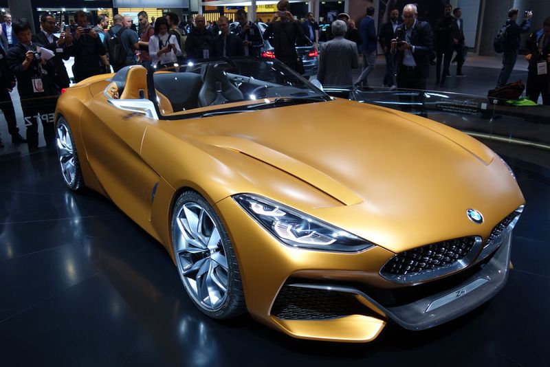 Die Nummer drei im Bunde der seriennahen Konzeptfahrzeuge ist der neue Z4, der etwas kompakter daher kommt als sein Vorgänger. (Wehner / »kfz-betrieb«)