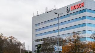 Biss in eine Zitrone mit Zuckerguss! Bosch, Betriebsrat und Gewerkschaft konnten sich darauf einigen, dass die geplante Schließung des Werks in Hildesheim vom Tisch ist. Doch das wird auch knapp über die Hälfte der derzeitigen Stellen kosten ... (Bild: Bosch)