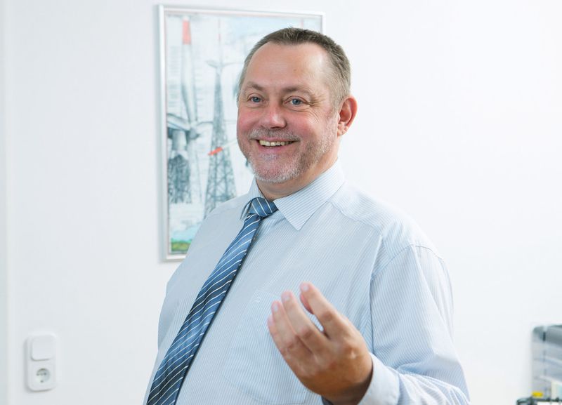 Der deutsche Geschäftsführer Klaus Bauer ist sich sicher: Wenn Betriebe Maschinen unterschiedlicher Hersteller einsetzen, ist die Lantek-Software im Vorteil. (Bild: Lantek)