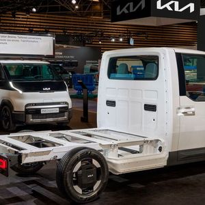 Die Heckpartie bietet viel Raum für Aufbauten aller Art.(Bild:  Kia)