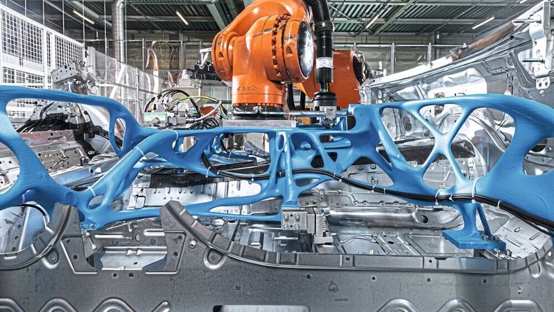 Die BMW Group setzt im Produktionssystem vermehrt auf individuelle Roboter-Greifer aus dem 3D-Drucker und spart damit Zeit und Ressourcen.(Bild:  BMW - Harry Zdera)