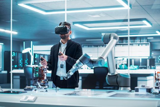 Physical AI can intervene directly in manufacturing, delivering significant added value.(Image: Shutterstock)