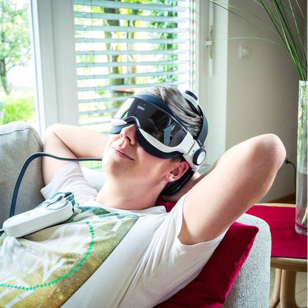 Anstrengenden Vatertag gehabt? Das Kopfmassagegerät iDream 1260 macht den Kopf wieder frei. Es ist für 129,95 Euro bei Radbag.de zu haben. ( www.radbag.de)