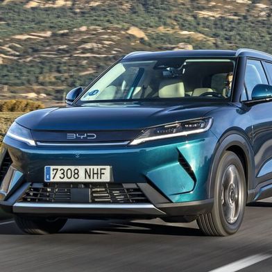 Mit dem Atto 2 taucht BYD erstmals in der Liste der Segmentsieger auf – allerdings nur im Bereich der alternativen Antriebe. (Bild: BYD)