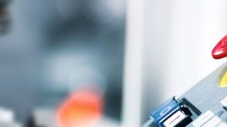 Eine Arbeitsgruppe unter Beteiligung von TÜV Süd hat ein Konzept für eine automatische Konformitätsprüfung entwickelt. (©anekoho - stock.adobe.com)