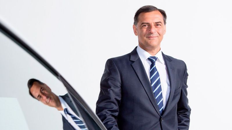 Porsche-Entwicklungschef Michael Steiner hält in immer höheren Reichweiten von E-Autos nicht unbedingt für sinnvoll.(Bild:  Porsche)