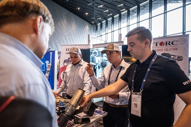 Schraubtechnik zum Anfassen. (Bild: Astashow Studio)