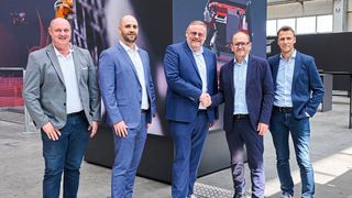 Kurtz Ersa übergibt den Gießereimaschinenbau an Fill: (v.l.) Thomas Rathner (Leitung Kompetenz Center Gießereitechnik, Fill), Christian Diehm (Head of Corporate Finance, Kurtz Ersa), Thomas Mühleck (CEO, Kurtz Ersa), Andreas Fill (CEO, Fill), Martin Reiter (CFO, Fill) (Bild: Fill Gesellschaft m.b.H.)
