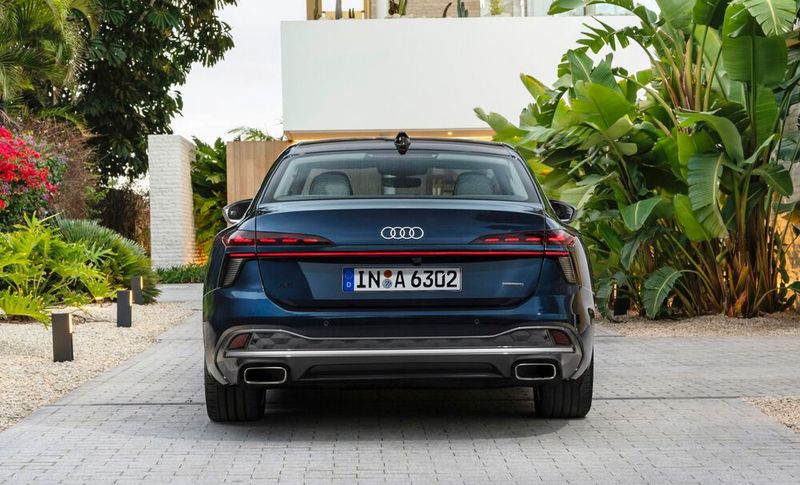 In das Blech der Kofferraumklappe hat Audi eine aerodynamisch vorteilhafte Spoilerlippe eingearbeitet. (Bild: Audi)