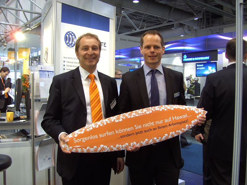 Markus Bernhammer, Sirrix, und Andreas Bechtold, Infinigate, setzen auf die richtige Welle. (Archiv: Vogel Business Media)