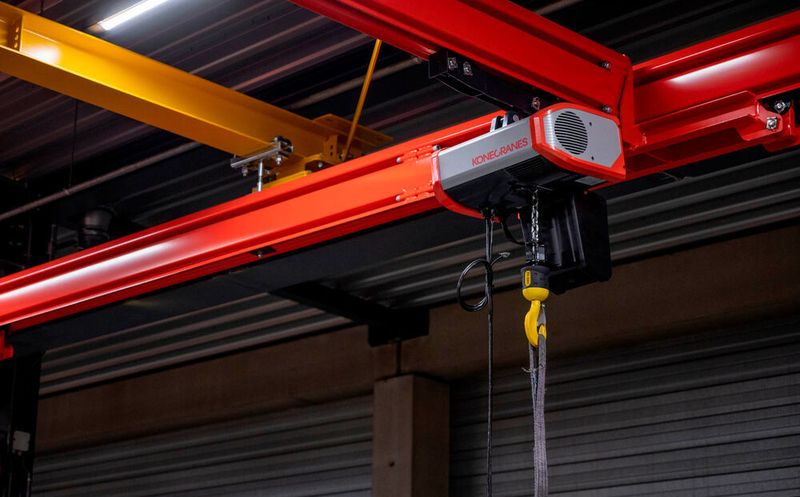 Holds steady: With Konecranes' standard hoist suspension, the C-Series electric chain hoist can be used on slewing and workstation cranes as well as on overhead cranes. (Konecranes)