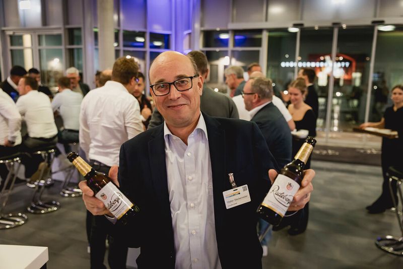 Technologiepioniere nutzen die Abendveranstaltung für den Aufbau wertvoller Netzwerke. (Bild: Stefan Bausewein)