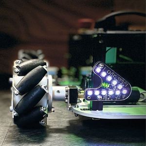 Die Variante mit Mecanum-Rädern ermöglicht es dem Roboter, auf der Stelle zu drehen sowie seitlich oder diagonal zu fahren.(Bild:  Faulhaber/ EduArt)