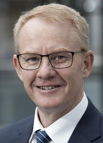 Deesch Papke (53), bisheriger Chinachef Porsches, übernimmt die Geschäftsführung der Tochtergesellschaft Porsche Middle East & Africa und leitet diese von Dubai aus. (Foto: Porsche)