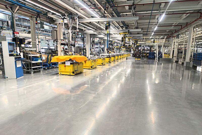 Für Kunden hat die Masterwerk GmbH bereits modernste fahrerlose Transportsysteme (AGVs) präzise verwirklicht.(Bild:  Masterwerk GmbH)