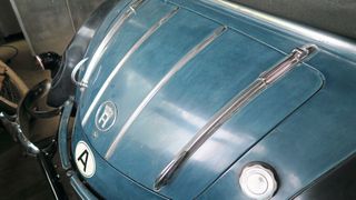 Wer historische Lacke aufbereitet, ohne spezifische Kenntnisse zu besitzen, richtet womöglich irreparable Schäden an. (Bild: Diehl - VCG)