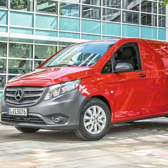 Viele Exemplare des Mercedes Vito müssen in die Werkstätten. Das notwendige Software-Update soll aber keinen Bezug zu NOx-Problemen haben. (Bild:  Daimler)